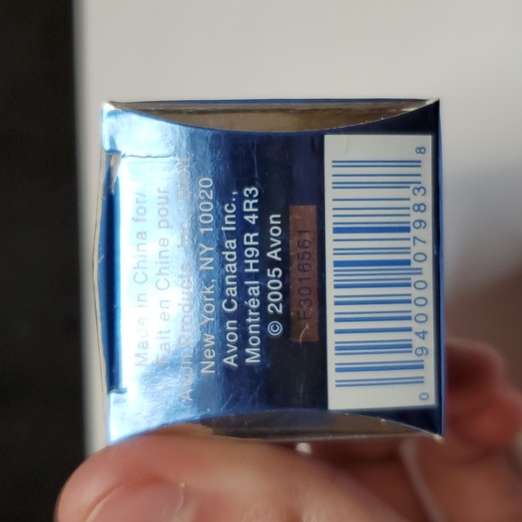 2005 Avon lucky shamrock pin - Picture 8 of 8